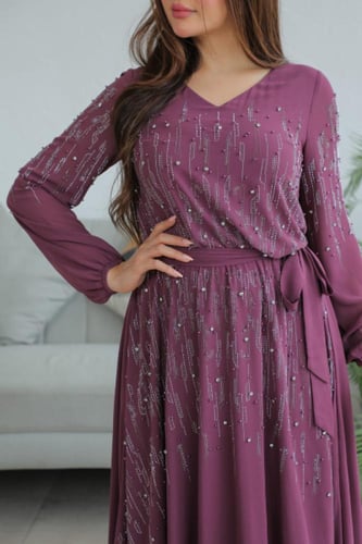 فستان شيفون مزين بالخرز الفضي