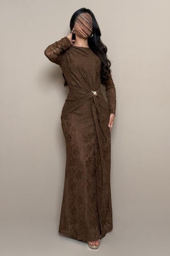 فستان دانتيل بني بعقدة جانبية