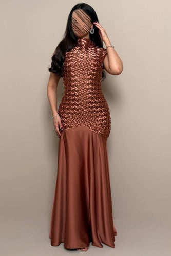 فستان طوبي بنقشة متداخلة وقصة انسيابية