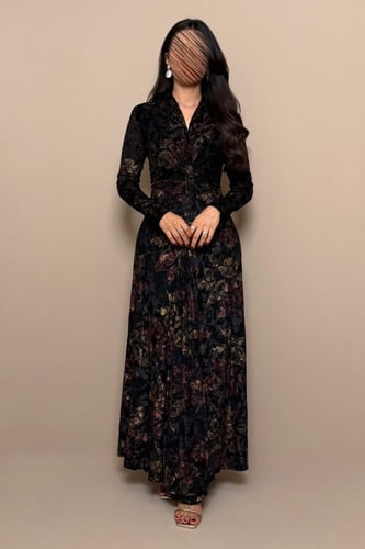 فستان أسود مخملي بتطريز زهور فاخرة