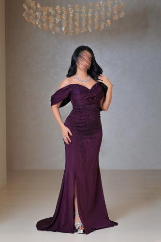 فستان بنفسجي أوف شولدر مطرّز بتصميم فخم