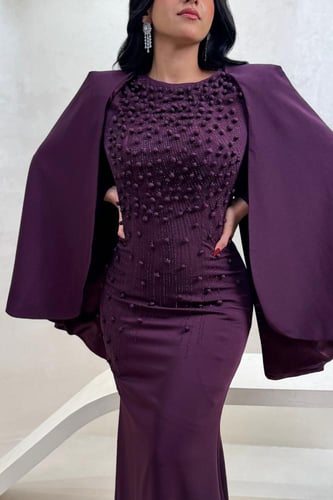فستان بنفسجي مطرز مع جاكيت أنيق