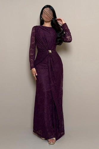 فستان دانتيل بنفسجي بعقدة جانبية