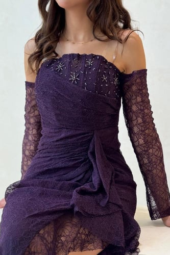 فستان سهرة بنفسجي دانتيل كت بأكمام طويلة شفافة