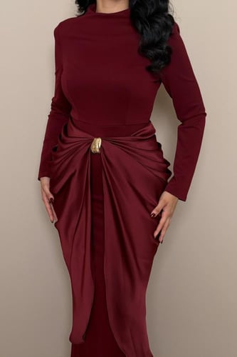 فستان سهرة خمري بقصة خصر أنيقة