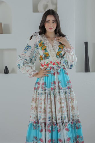 فستان كلوش طبعات نقوش ربيعية بخصر زم