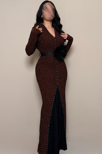 فستان سهرة بني بتفاصيل أنيقة من مليحة