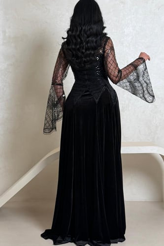 فستان أسود مخملي بتطريز شبكي فاخر