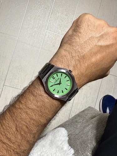 ساعة رجالية ستيل فضي اخضر