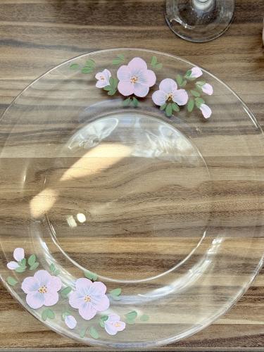 صحن زجاجي مرسوم يدويًا حسب الطلب