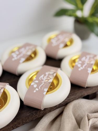 توزيعات مبخرة جبس دائرية باللون البيج