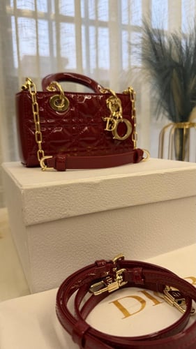 دي جوي ديور مايكرو أحمر