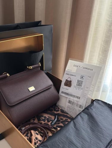 سيسلي سمول برغندي