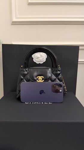 كيلي شانيل سمول