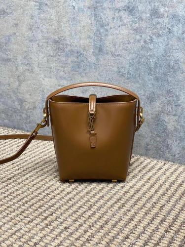 سالوران ميني