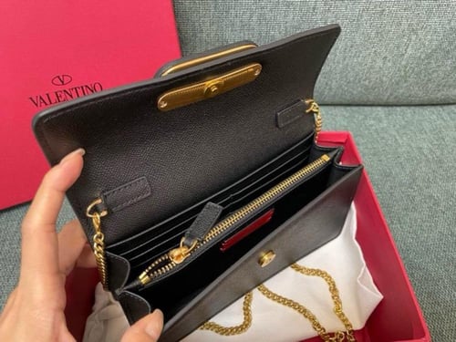 شنطة فالنتينو