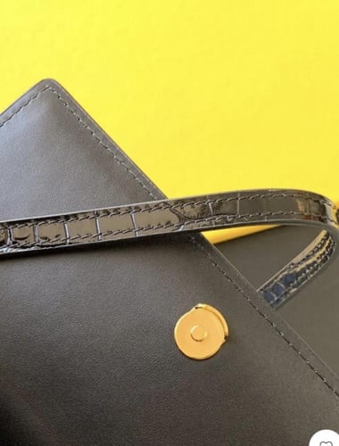 شانيل ميرور