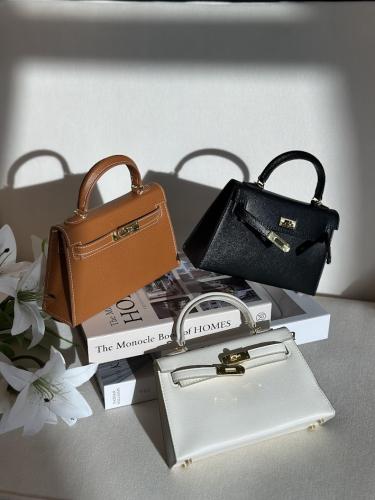 كيلي - قفل ذهبي 22 سم