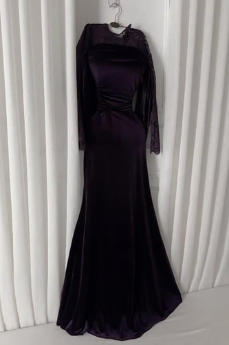 فستان ناعم بأكمام دانتيل لون بنفسجي