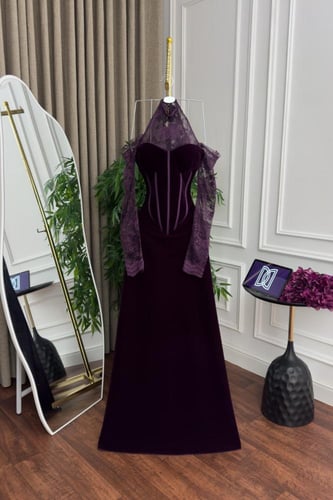 فستان سهرة مخمل كم دانتيل كلوش