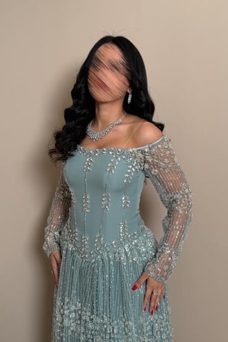 فستان سهرة باربي مطرز مع كلفه تطريز خرز راقي