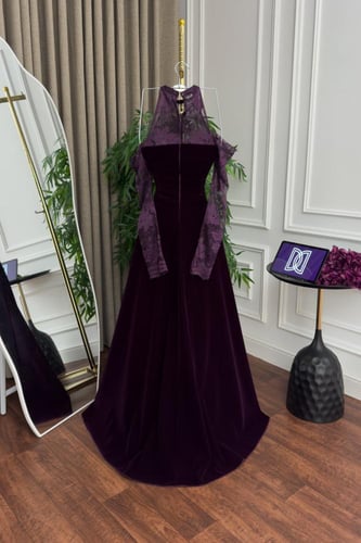 فستان سهرة مخمل كم دانتيل كلوش