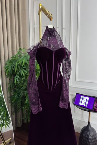 فستان سهرة مخمل كم دانتيل كلوش