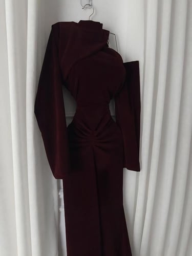 فستان سهرة مخمل شتوي لون عودي