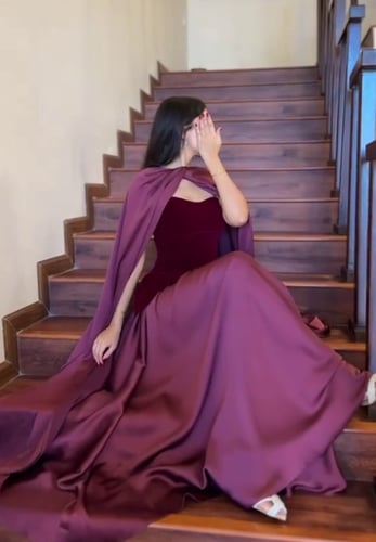 فستان سهره بلون عنابي مع كاب.