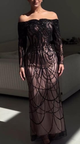 فستان سهره المزين بالتطريز بشكل انيق