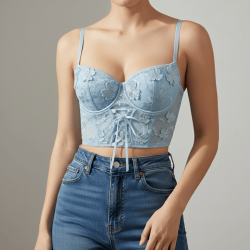 طقم لانجري أنيق بلون أزرق فاتح مزين بالورود مكون م...