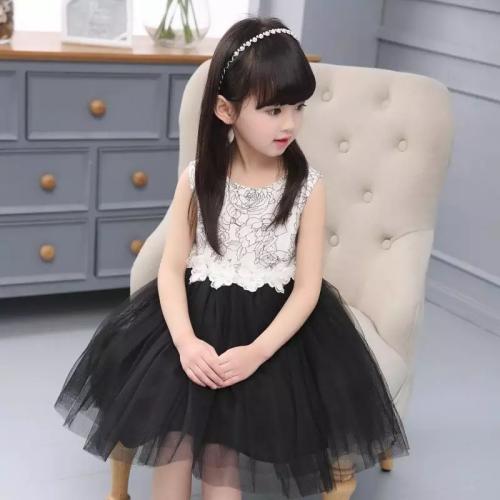 فستان التل الأسود