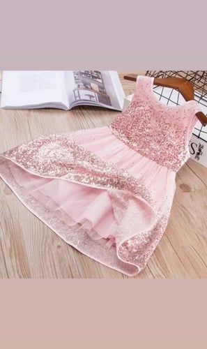 فستان الترتر الانيق