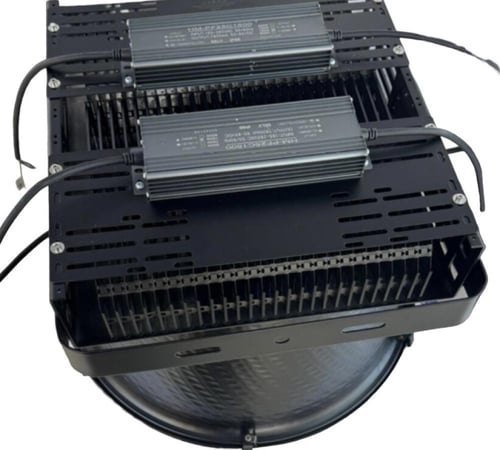 كشاف ملاعب 600 واط