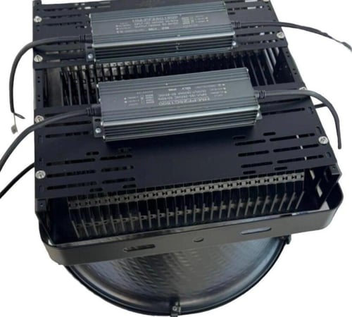 كشاف ملاعب 1500 واط