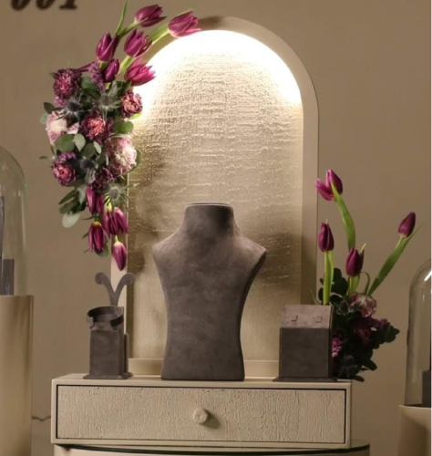 شبكة الدرج باضاءه ناعمه