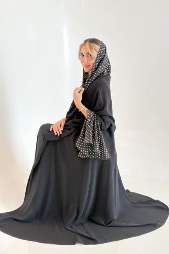 The Diva Abaya