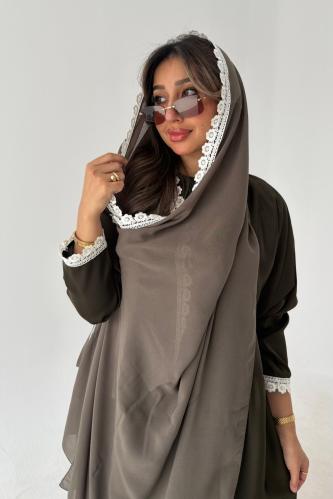 White flower abaya