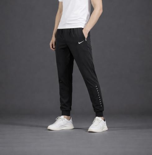 سروال رجالي نايك باللون الاسود