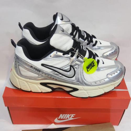 حذاء رياضي رجالي نايك P-7000