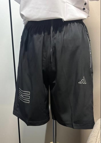 شورت اديداس لون رمادي