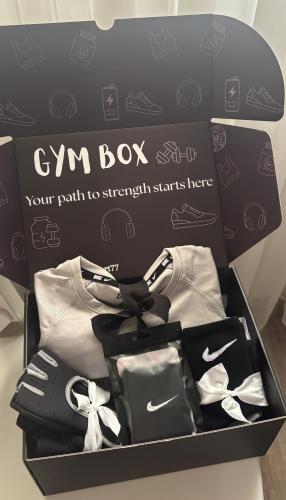 بوكس هديه لون رمادي