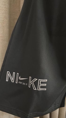 شورت رجالي نايك لون رمادي غامق