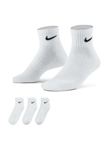 بكج اكسسوارات باللون الاسود والابيض