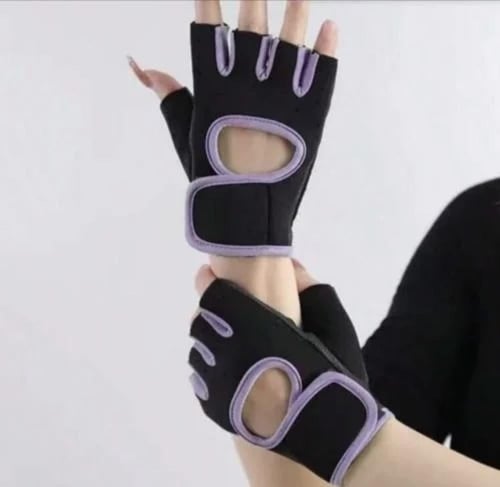 بكج هدية باللون البنفسجي الغامق