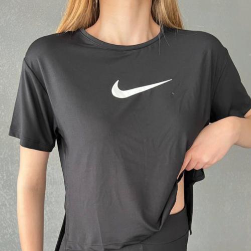 تيشرت نايك رياضي واسع لون اسود