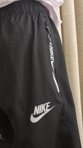 شورت رجالي نايك لون اسود