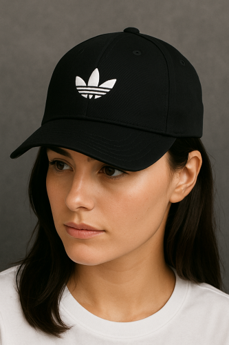 كاب اديداس باللون الأسود