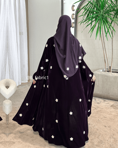 عباية مخمل بنفسجي