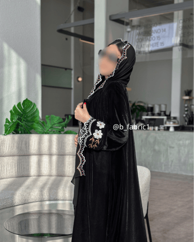 عباية مخمل تطريز